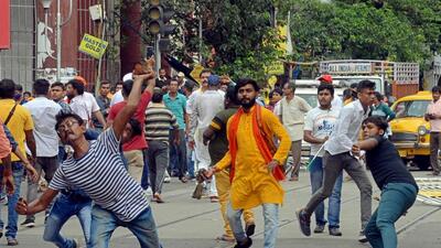 Stones being pelted during Bharatiya Janata Party (BJP)'s 'Nabanna Chalo' march against the state government in Kolkata on Tuesday (ANI) Stones being pelted during Bharatiya Janata Party (BJP)'s 'Nabanna Chalo' march against the state government in Kolkata on Tuesday (ANI)