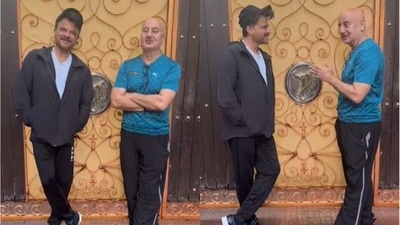 Anil Kapoor and Anupam Kher outside Yash Chopra's home in Mumbai. Anil Kapoor and Anupam Kher outside Yash Chopra's home in Mumbai.