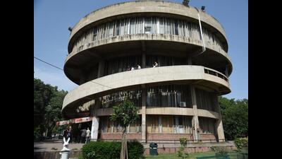 he plan to introduce a bachelor’s course in physiotherapy was also discussed by the Panjab University panel. (HT File) he plan to introduce a bachelor’s course in physiotherapy was also discussed by the Panjab University panel. (HT File)