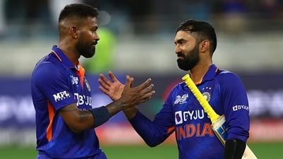 Hardik Pandya and Dinesh Karthik after India defeated Pakistan in the Asia Cup (Getty) Hardik Pandya and Dinesh Karthik after India defeated Pakistan in the Asia Cup (Getty)