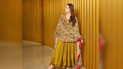 Dia Mirza paired her pure silk corset anarkali with a hand-painted organza silk kalamkari dupatta featuring their signature mirror work. (Instagram/@diamirza) Dia Mirza paired her pure silk corset anarkali with a hand-painted organza silk kalamkari dupatta featuring their signature mirror work. (Instagram/@diamirza)
