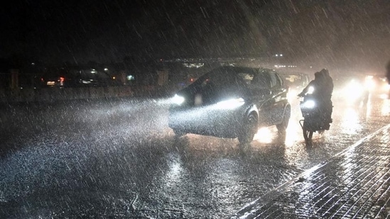 Heavy rain occurred at one or two places in the state in the last 24 hours, with Bhungra in Banswara recording the highest rainfall at 84 mm. Heavy rain occurred at one or two places in the state in the last 24 hours, with Bhungra in Banswara recording the highest rainfall at 84 mm.