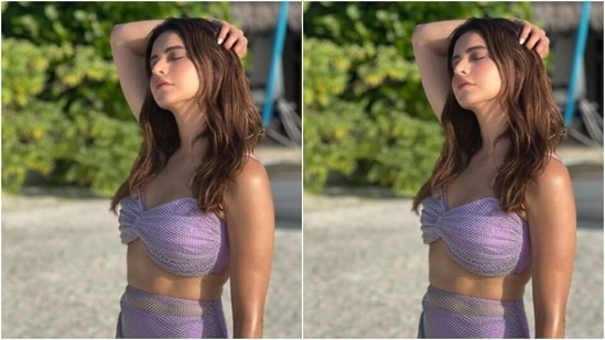 Aamna merged style and comfort in a lavender corset bra with a plunging neckline and teamed it with a lavender lower featuring a netted skirt.(Instagram/@aamnasharifofficial)