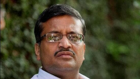 Haryana police, which had booked 1991-batch IAS officer Ashok Khemka in April under the provisions of Prevention of Corruption (PC) Act for allegedly making appointment in an illegal and arbitrary manner during his stint as managing director of Haryana State Warehousing Corporation. (HT File)