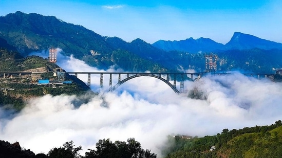 Indian Railways shares pics of Chenab Bridge, its beauty enchants ...