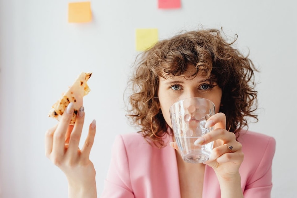 What is the correct way to drink water? Expert shares tips (Pexels) What is the correct way to drink water? Expert shares tips (Pexels)