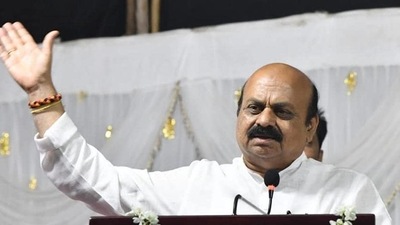 The Chief Minister said his government wants to set up industries all along the Karnataka stretch of the Mumbai-Chennai corridor and renewable energy all along the seashore. The Chief Minister said his government wants to set up industries all along the Karnataka stretch of the Mumbai-Chennai corridor and renewable energy all along the seashore.