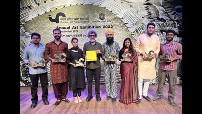 From left: Artists Suyash Choyal, Rahul Dhiman, Jashandeep Kaur, PLKA pesident Diwan Manna, artists Gurjeet Singh, Sakshi Sharma, Piyush Gupta, and Neeraj at Punjab Kala Bhawan, Sector 16, in Chandigarh on Thursday (HT Photos) From left: Artists Suyash Choyal, Rahul Dhiman, Jashandeep Kaur, PLKA pesident Diwan Manna, artists Gurjeet Singh, Sakshi Sharma, Piyush Gupta, and Neeraj at Punjab Kala Bhawan, Sector 16, in Chandigarh on Thursday (HT Photos)
