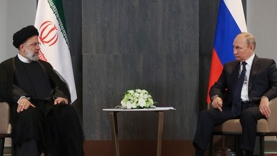 Russian President Vladimir Putin meets with Iranian President Ebrahim Raisi on the sidelines of the Shanghai Cooperation Organisation. (AP)
