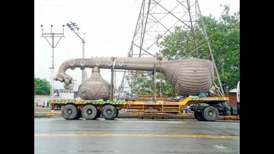 The 40-ft-long veena which will be installed at Lata Mangeshkar crossing in Ayodhya. (HH) The 40-ft-long veena which will be installed at Lata Mangeshkar crossing in Ayodhya. (HH)