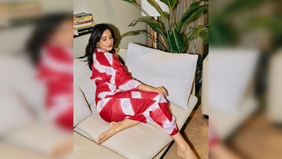Neha Sharma left her hair open and wore minimal makeup to complement her boho-chic look. (Instagram/@nehasharma) Neha Sharma left her hair open and wore minimal makeup to complement her boho-chic look. (Instagram/@nehasharma)
