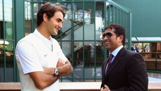Roger Federer (L) with Sachin Tendulkar(Twitter/sachin_rt)