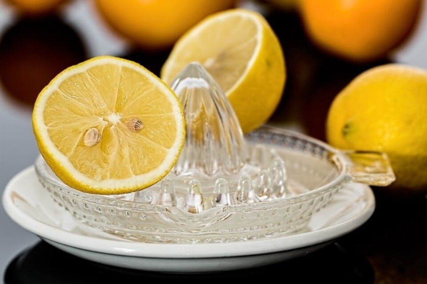 Lemon juice (Pixabay) Lemon juice (Pixabay)