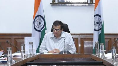 Haryana chief secretary Sanjeev Kaushal convening a meeting on Friday. He directed the administrative secretaries to speed up the process of repealing the identified old and obsolete laws. (HT Photo)