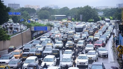 Huge Traffic on Western Express Highway due to Heavy rain in Mumbai.&nbsp; (Photo by Vijay Bate.)