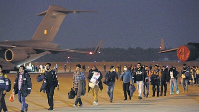 Indian students who returned from Ukraine at Hindon Air Base in Ghaziabad in March. (HT file)