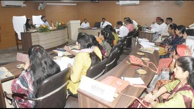 Almost half the day was devoted to the matter of the parking project alone, said officials who attended the board meeting, adding that the board finally decided to form a committee, comprising municipal officials and councillors, to finalise the modalities of the project. (Sakib Ali/HT Photo) Almost half the day was devoted to the matter of the parking project alone, said officials who attended the board meeting, adding that the board finally decided to form a committee, comprising municipal officials and councillors, to finalise the modalities of the project. (Sakib Ali/HT Photo)