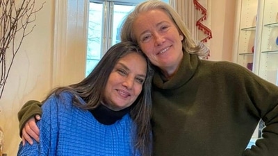Emma Thompson compliments Shabana Azmi on What's Love Got To Do With It. Emma Thompson compliments Shabana Azmi on What's Love Got To Do With It.