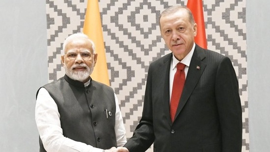 PM Modi meets Turkey's Erdogan at SCO Summit, discusses bilateral cooperation(Twitter)