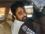 AAP MLA Amanatullah Khan leaves from Anti-Corruption Branch office to a court in New Delhi, Saturday.(PTI) AAP MLA Amanatullah Khan leaves from Anti-Corruption Branch office to a court in New Delhi, Saturday.(PTI)