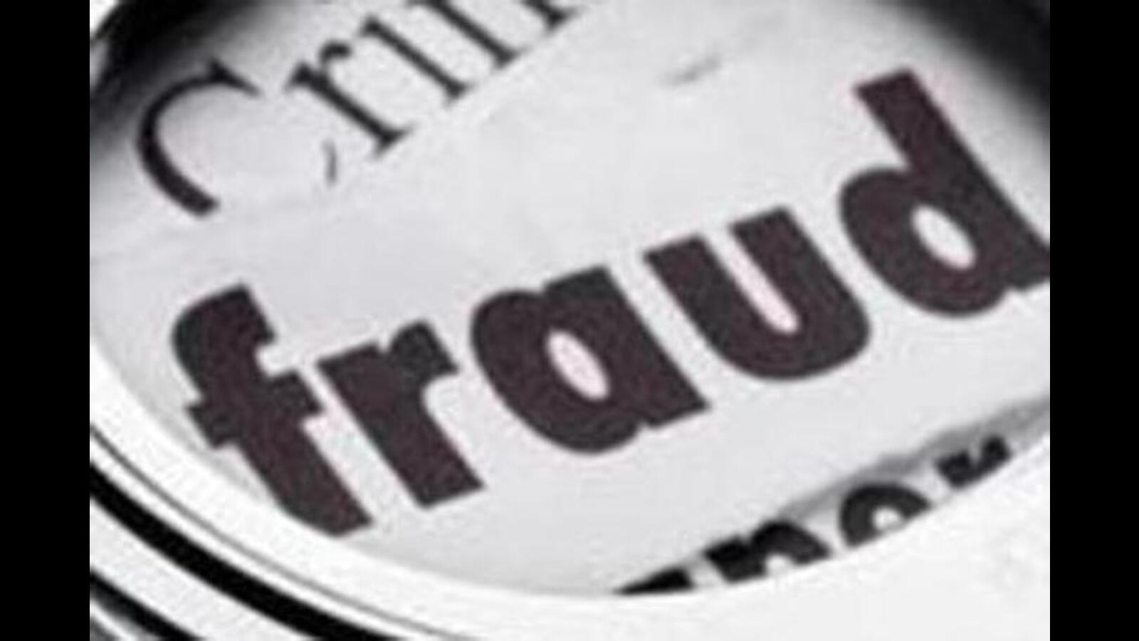Two Ludhiana Residents Lose 5 35 Lakh To Fraudsters Hindustan Times