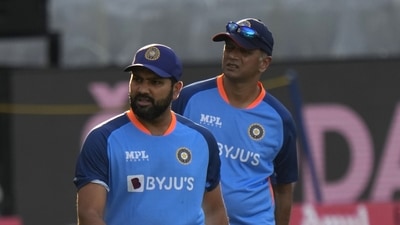 Rohit Sharma (L) with Rahul Dravid (AP) Rohit Sharma (L) with Rahul Dravid (AP)