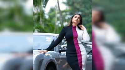 Parineeti Chopra styled her look with white pump stilettoes and round earring. She matched her nails with her outfit and painted them white. (Instagram/@parineetichopra) Parineeti Chopra styled her look with white pump stilettoes and round earring. She matched her nails with her outfit and painted them white. (Instagram/@parineetichopra)