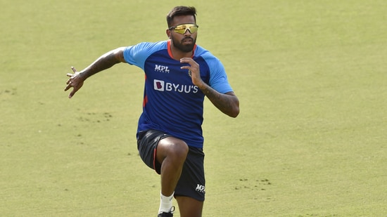 Hardik Pandya during a practice session ahead.(Hindustan Times)