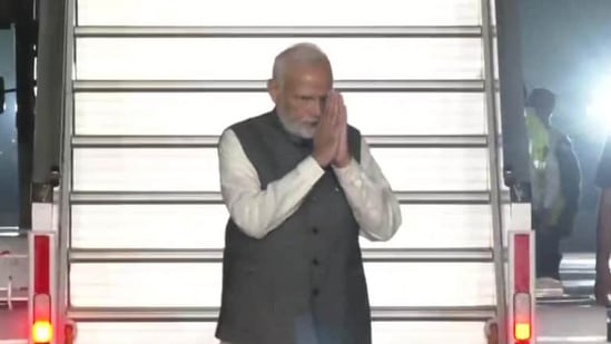 PM Modi arrives in Delhi from Uzbekistan (ANI) PM Modi arrives in Delhi from Uzbekistan (ANI)