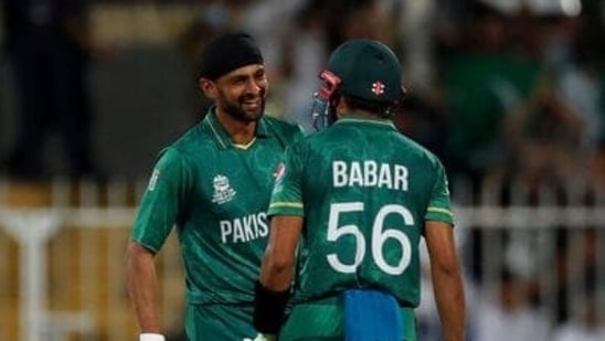 Shoaib Malik (L) with Babar Azam(AP)