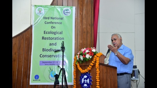 Chief secretary Durga Shankar Mishra speaking at the event (HT Photo)