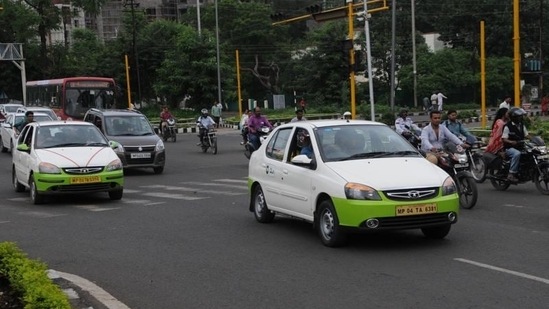 Transport department officials in Karnataka have taken cab aggregators to task by booking them under 292 cases for charging excess fares.(HT Photo)