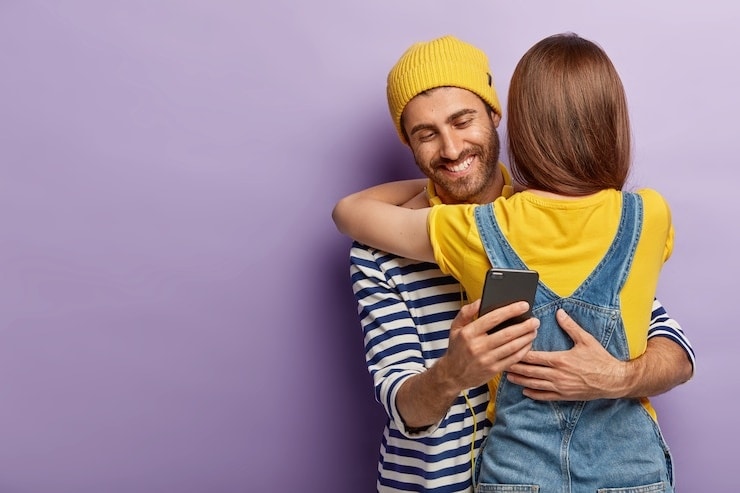 Why women continue to stay with men who cheat; expert offers insight (Freepik)