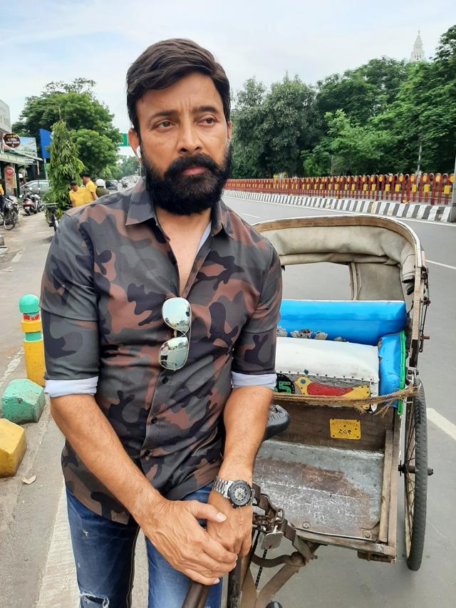 Karan will play the role of rickshaw puller in the film. (Deep Saxena/HT)