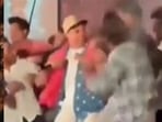 Hrithik Roshan danced with his fans to Alcoholia.