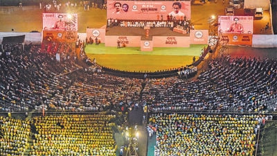 The Thackeray and Shinde camps are at odds over holding the October 5 rally at Shivaji Park, where the Shiv Sena rally is held every Dussehra, and have staked claim to it in separate applications filed before the Brihanmumbai Municipal Corporation (BMC) (Anshuman Poyrekar/HT Photo) The Thackeray and Shinde camps are at odds over holding the October 5 rally at Shivaji Park, where the Shiv Sena rally is held every Dussehra, and have staked claim to it in separate applications filed before the Brihanmumbai Municipal Corporation (BMC) (Anshuman Poyrekar/HT Photo)