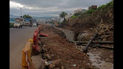 . The Central Public Works Department (PWD) department has postponed the deadline for completion of Katraj-Navale bridge to December 2022. (Ravindra Joshi/HT PHO) . The Central Public Works Department (PWD) department has postponed the deadline for completion of Katraj-Navale bridge to December 2022. (Ravindra Joshi/HT PHO)