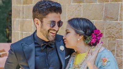 Farhan Akhtar has wished Shabana Azmi on her birthday. Farhan Akhtar has wished Shabana Azmi on her birthday.