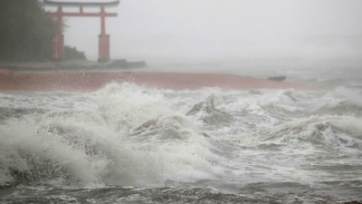 Super Typhoon Nanmadol: Waves batter the shore in Miyazaki. (AP)