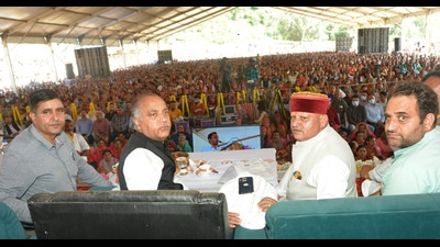 HP chief minister Jai Ram Thakur along others in Karsog in district Mandi on Sunday (HT Photo)