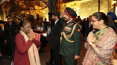 President Droupadi Murmu arrives in London on a three-day visit. She will also attend Queen Elizabeth II's funeral.&nbsp; (Twitter/@rashtrapatibhvn)