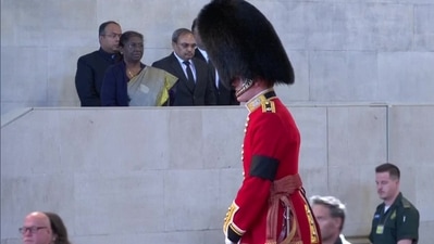 President Droupadi Murmu visited Westminster Hall in London, where the body of Queen Elizabeth II is lying in state. (ANI)