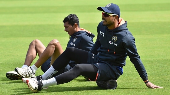 India's Umesh Yadav, right, attends a training session at Edgbaston&nbsp;(AP)