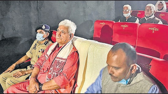 **EDS: TWITTER IMAGE POSTED BY @OfficeOfLGJandK ON SUNDAY, SEPT. 18, 2022; TO GO WITH STORY DES 23** Srinagar:Jammu and Kashmir Lieutenant Governor Manoj Sinha during inauguration of multipurpose cinema halls at Pulwama and Shopian. (PTI Photo)(PTI09_18_2022_000140B) (PTI)