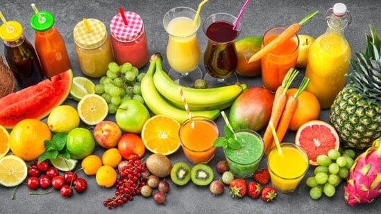 In order to lead a healthy life, it is recommended by experts to drink fruits and vegetable juices every day. With it, it is also important to have a healthier lifestyle by reducing the consumption of fried food items, aerated drinks and sugar. Nutritionist Anjali Mukerjee, in her latest Instagram post, shared three juices and their health benefits and also advised her followers to consume at least one of them on a daily basis.(Unsplash)