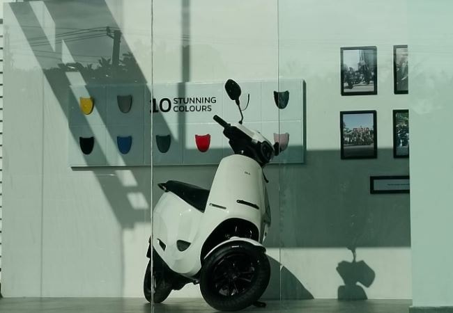 Bhavish Aggarwal said that the Experience Centres will enable even more people to experience the company's products. (Twitter/@bhash)