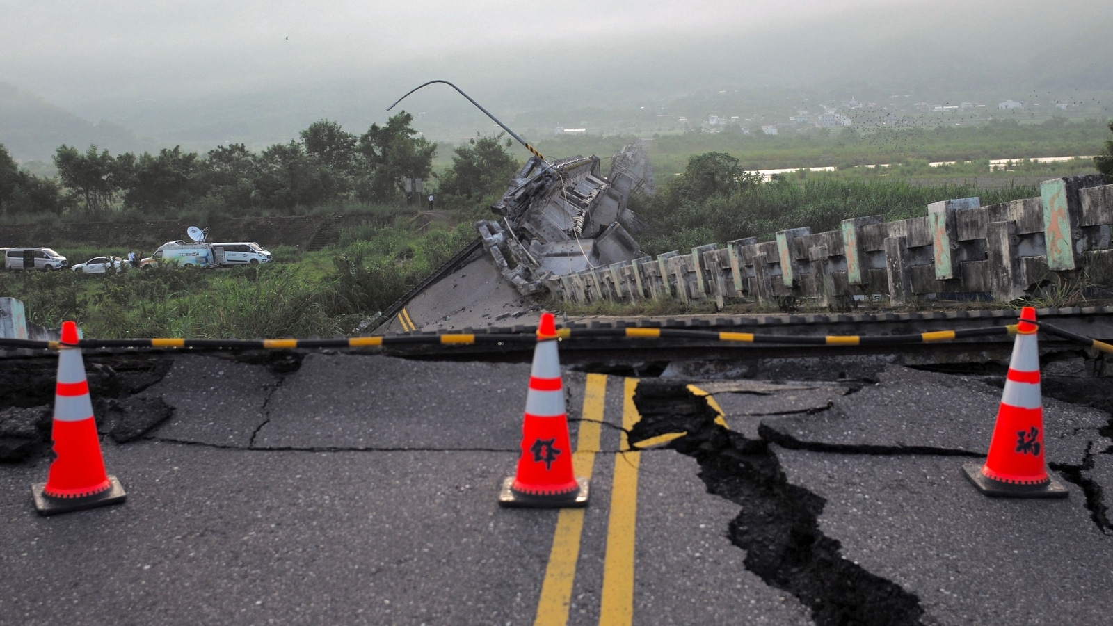 6.8 magnitude earthquake hits southeastern part of Taiwan, several