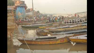 The Ganga level rising again in Varanasi. (HT Photo) The Ganga level rising again in Varanasi. (HT Photo)