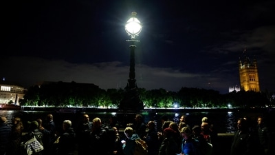 Queen Elizabeth II Funeral: People queue outside the Houses of Parliament to pay their respects to Britain's Queen Elizabeth. (Reuters)