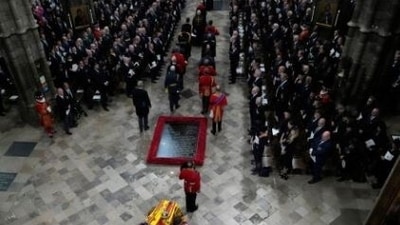 A total of 2,000 mourners are gathered to say goodbye to Britain’s longest-reigning monarch Queen Elizabeth II at Westminster Abbey. (AP)